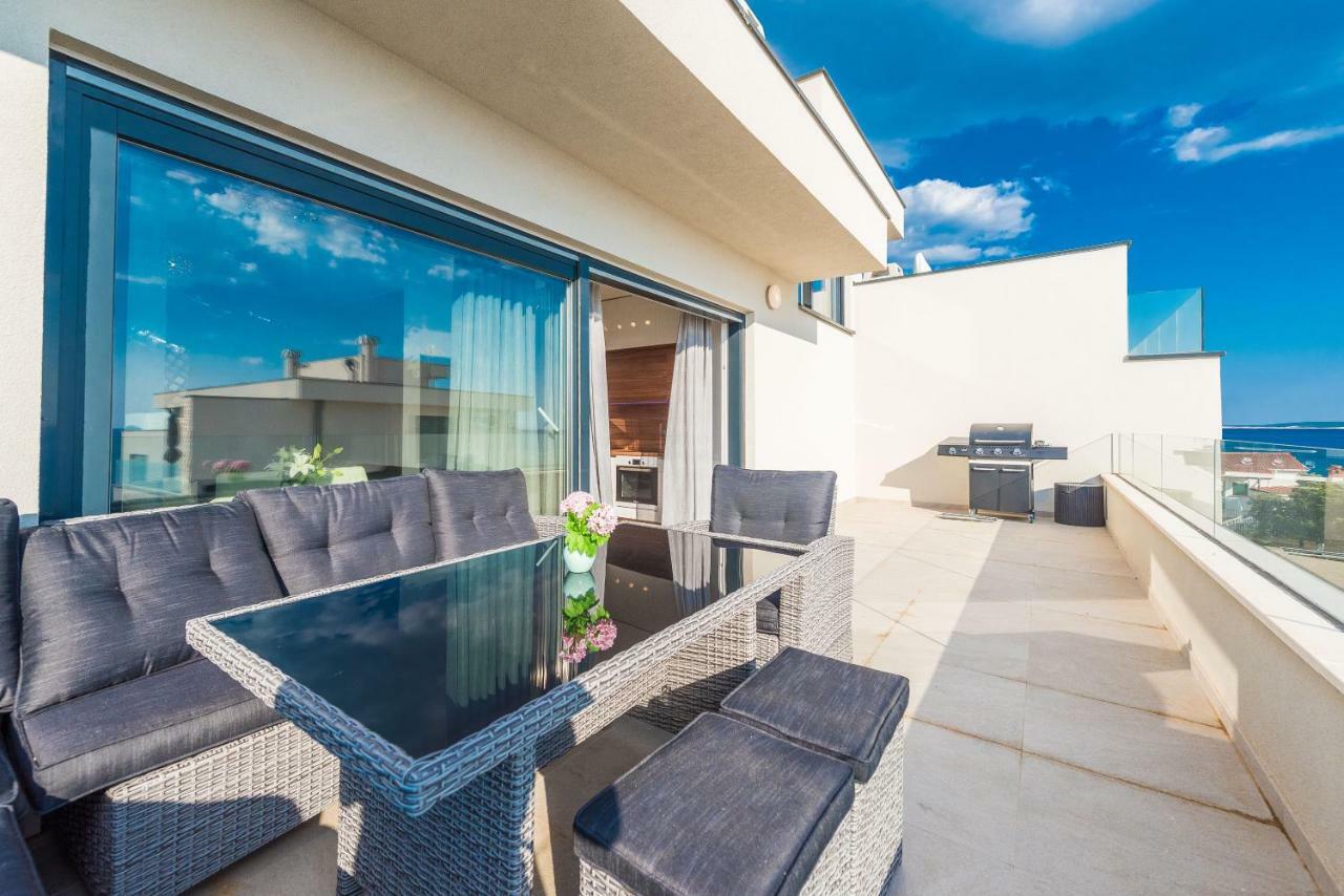Luxury Penthouse Apartment Мандре Екстериор снимка