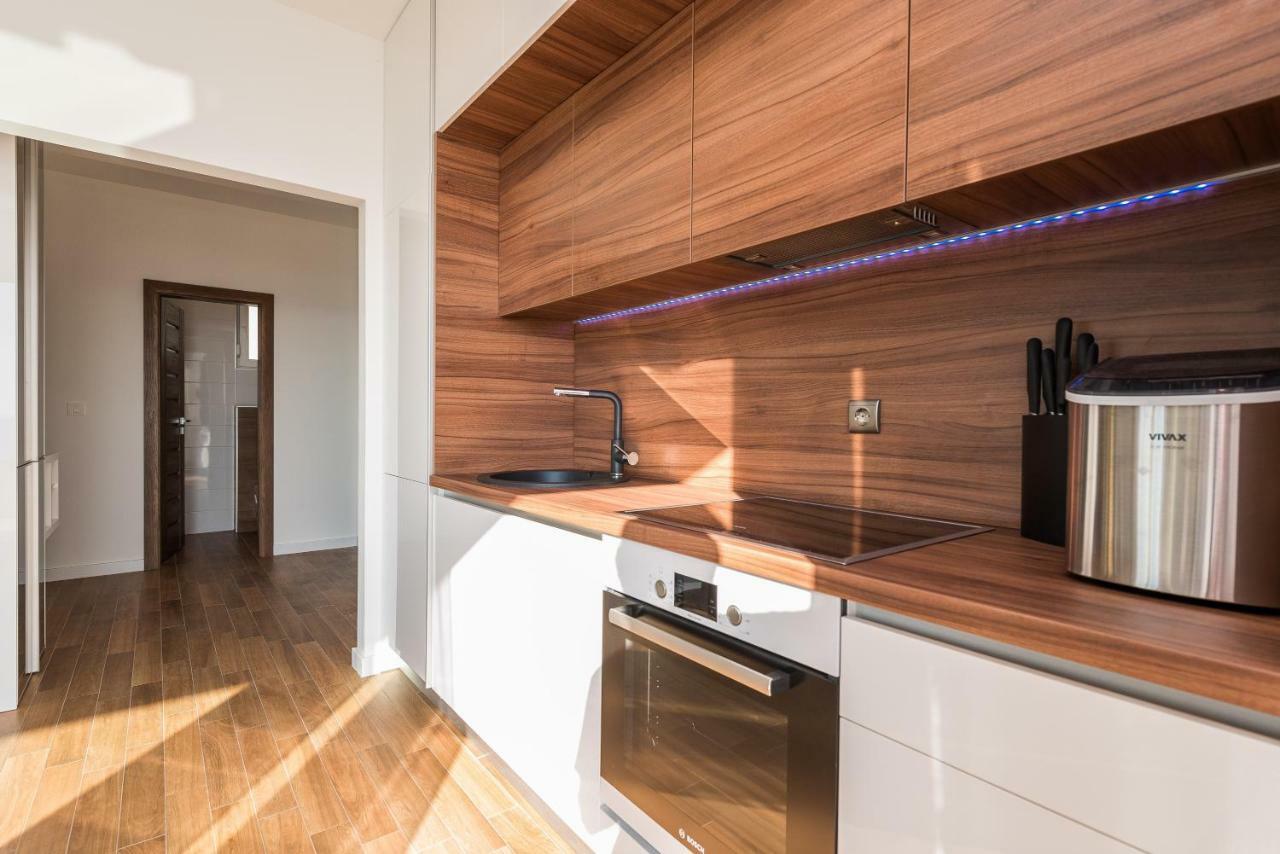 Luxury Penthouse Apartment Мандре Екстериор снимка