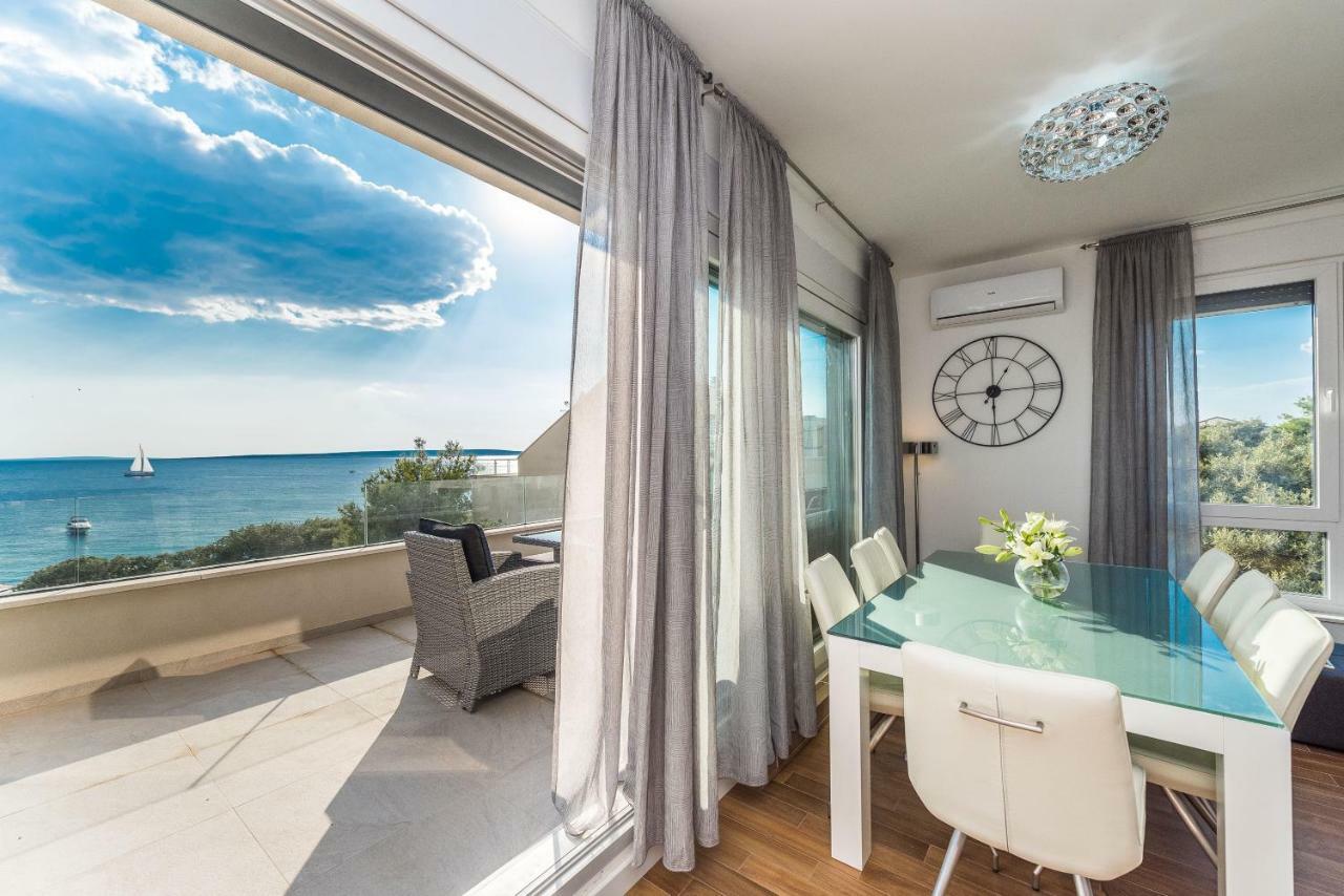 Luxury Penthouse Apartment Мандре Екстериор снимка