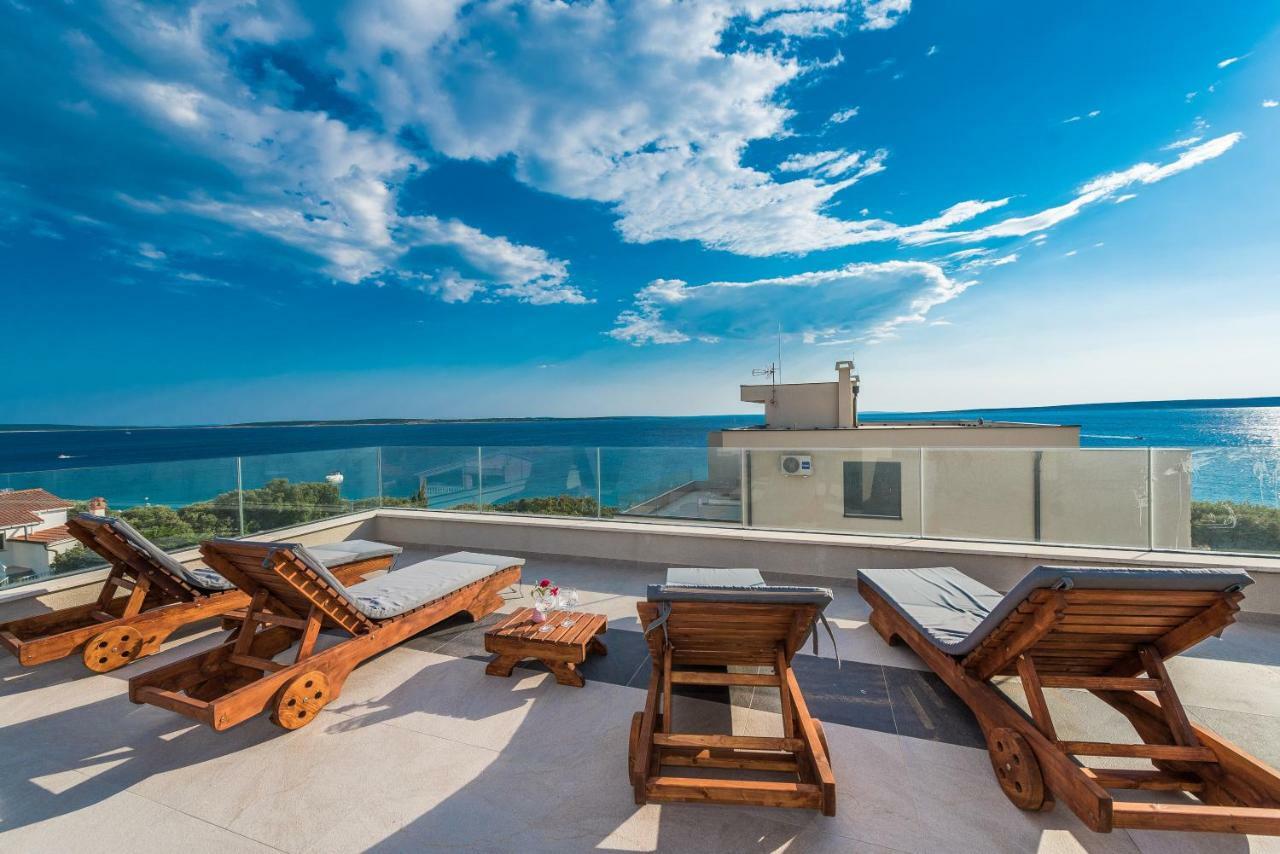 Luxury Penthouse Apartment Мандре Екстериор снимка
