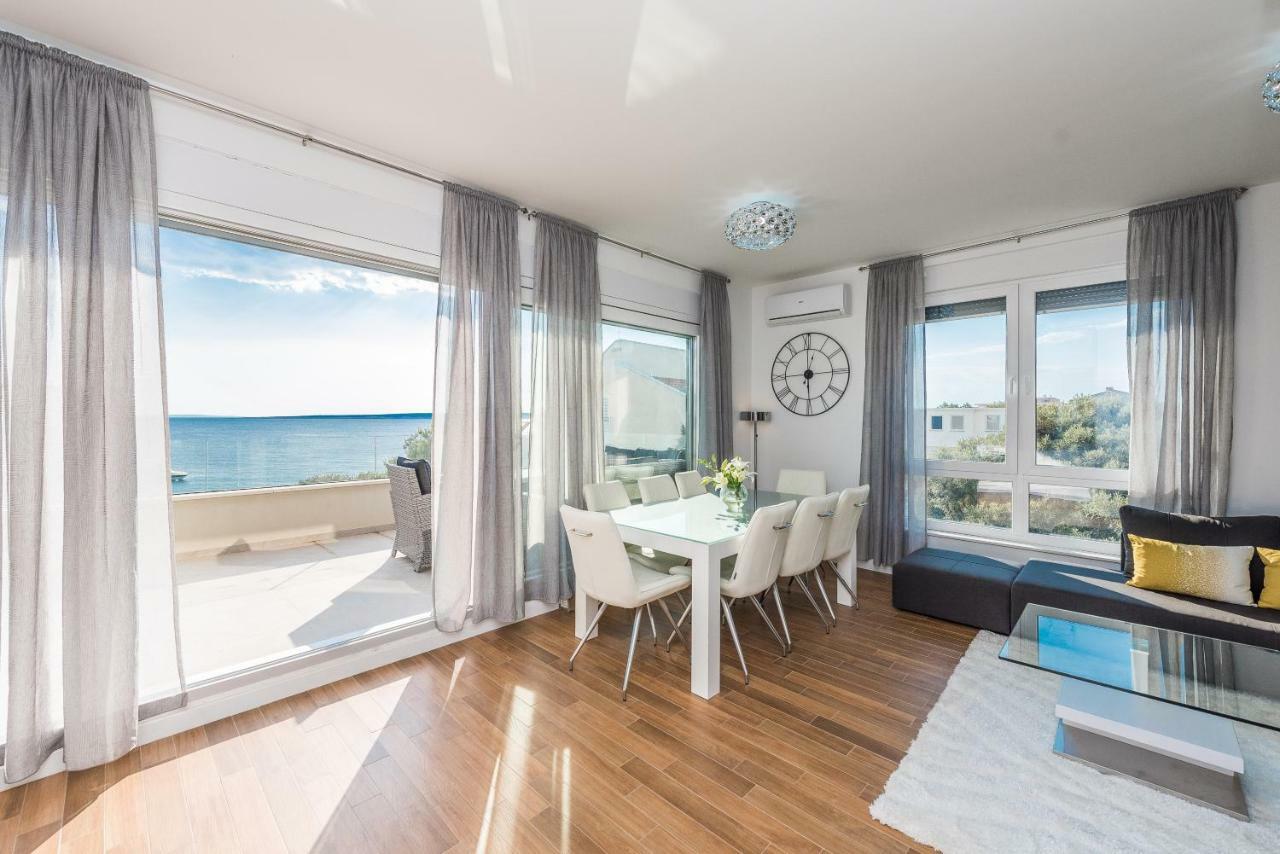 Luxury Penthouse Apartment Мандре Екстериор снимка